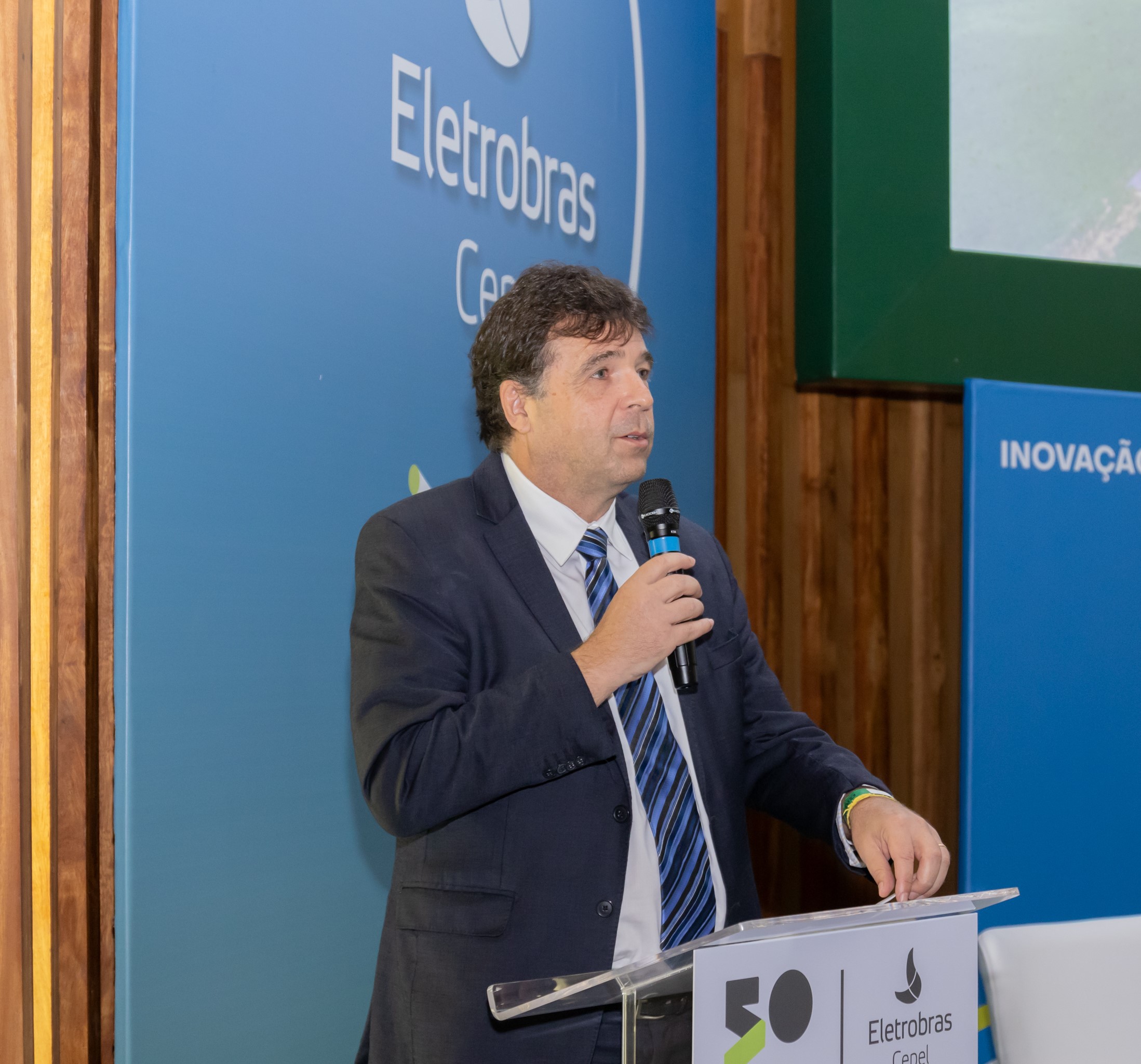 Você está visualizando atualmente Presidente da ENBPar inaugura construção-modelo de eficiência energética